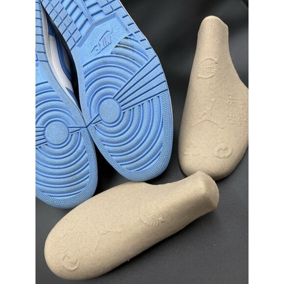 Nike Air Jordan 1 Retro Mid 2013 UNC University Blue Men Size 13 554724-206 - Picture 14 of 16